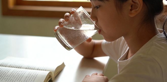 喝水别等口渴才喝?癫痫患者定时补水更稳妥(图1) 喝水别等口渴才喝?癫痫患者定时补水更稳妥(图1)